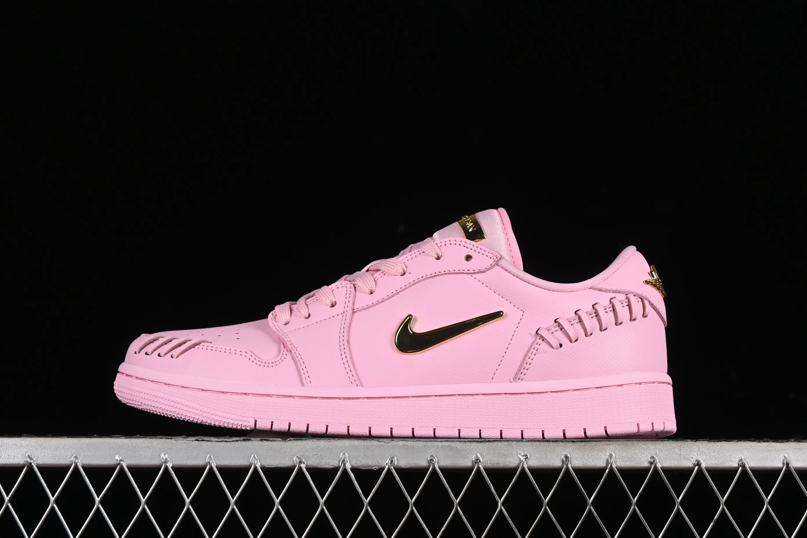 All categories Air Jordan Jordan series basketball shoes Air Jordan 1 Low Air Jordan 1 Low "Method of Make" AJ1 Joe 1 pink low-top cultural and leisure sports sneakers FN5032-600